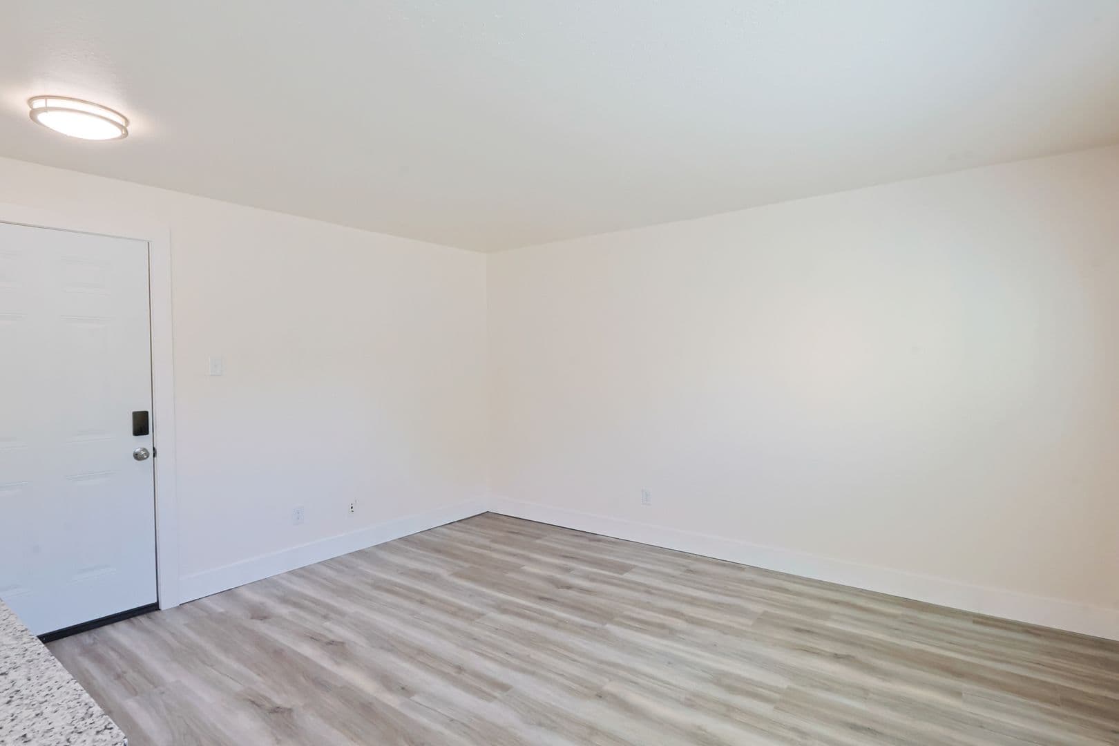 St. Louis Apartment: 3021 PESTALOZZI Street