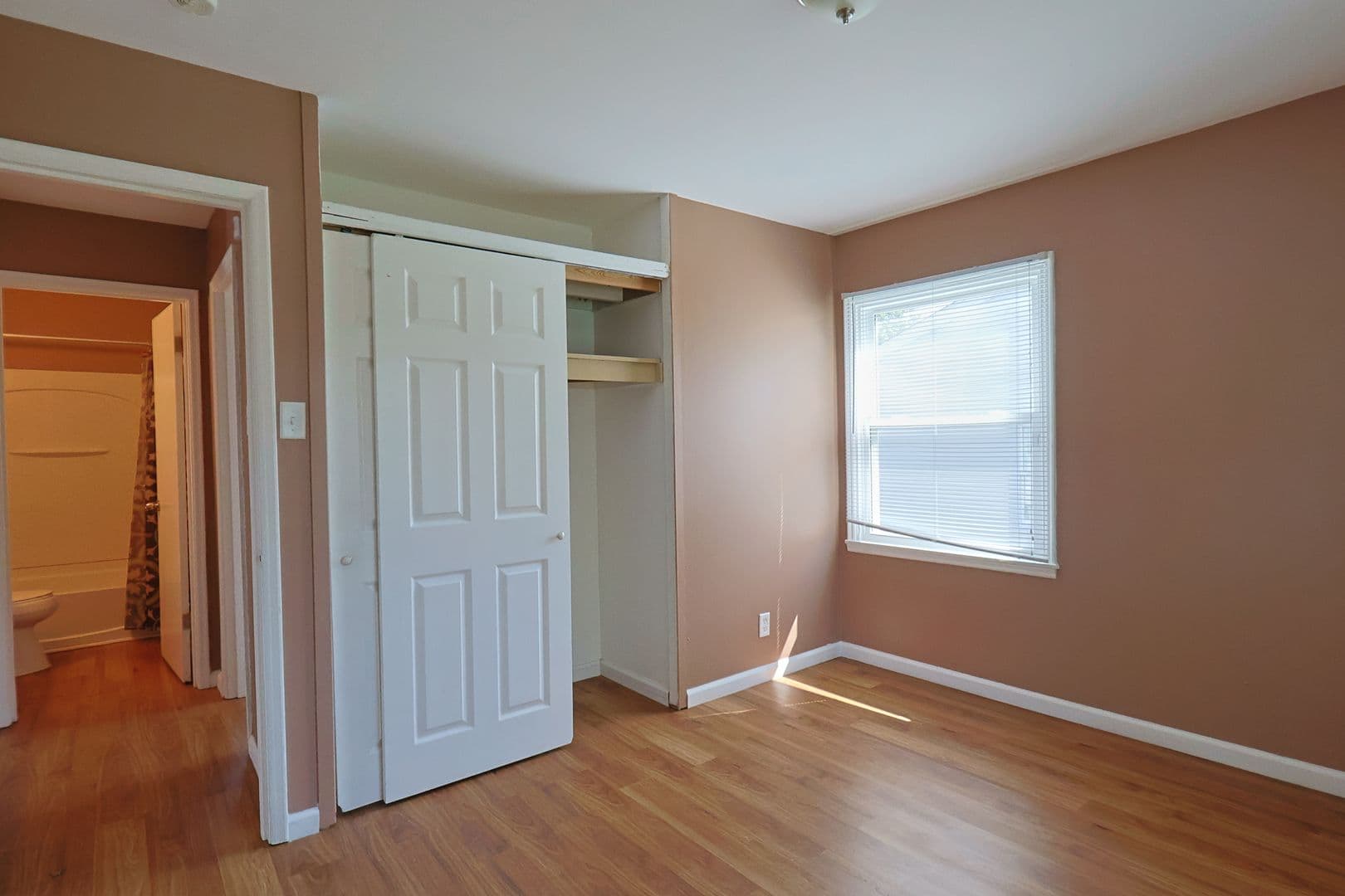 St. Louis House: 325 Caithness Road