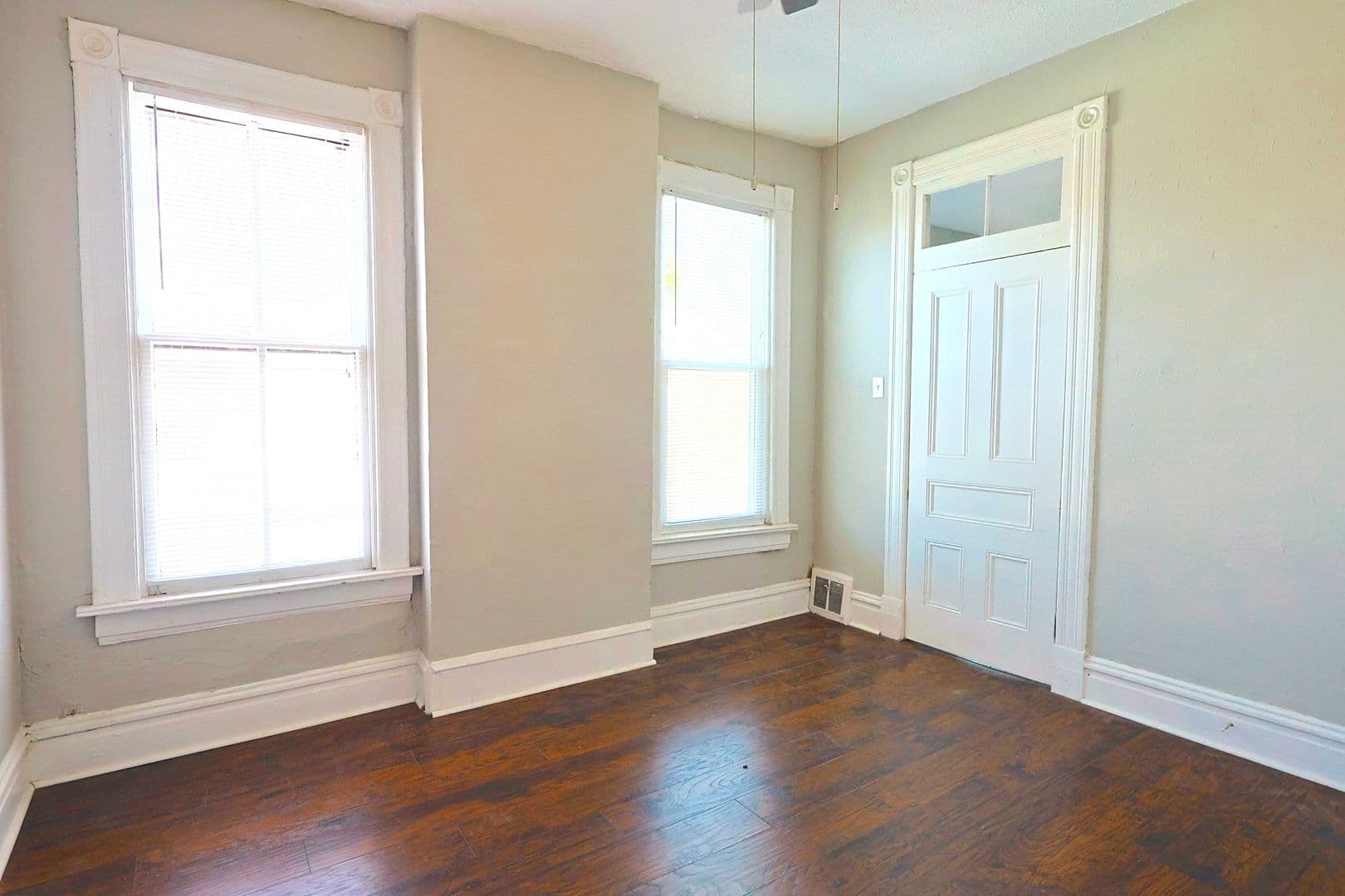 Saint Louis Apartment: 2821-2823 Henrietta Place
