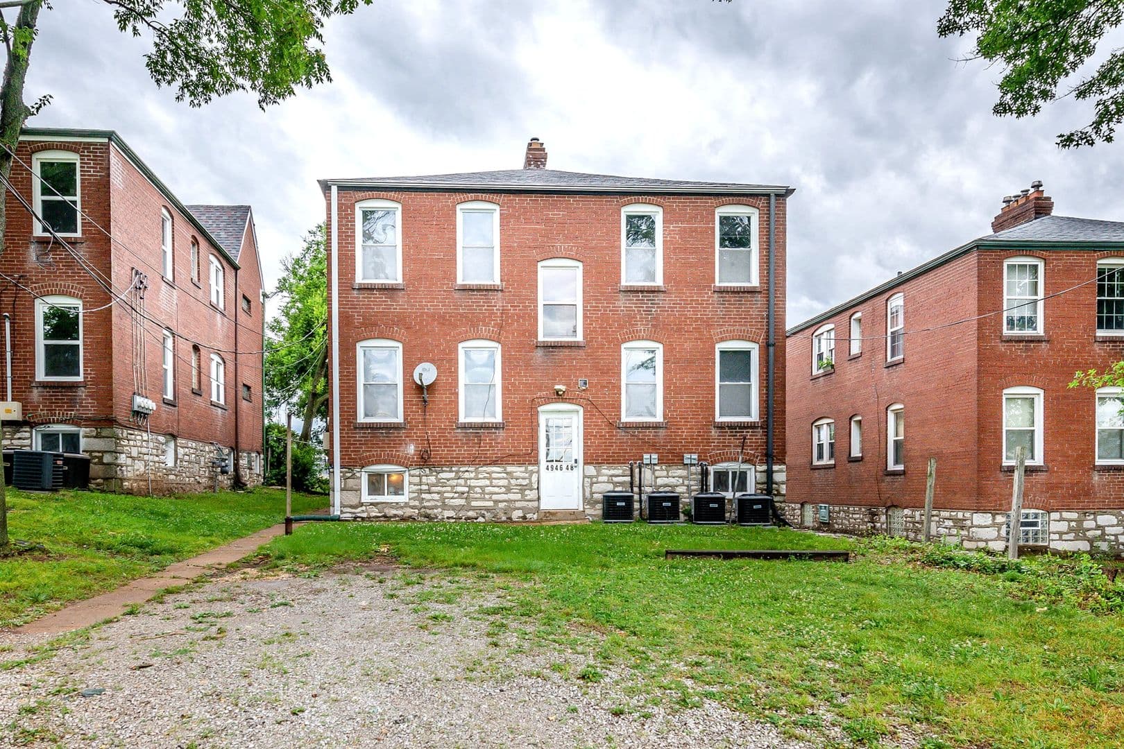 St. Louis Apartment: 4946 - 4948 Kemper Ave.