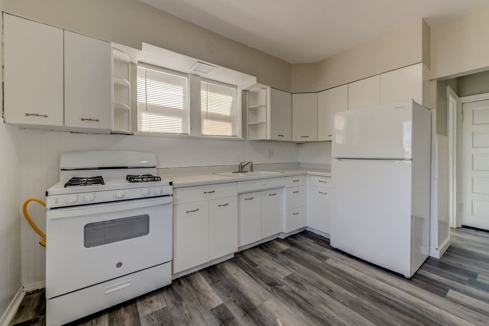 St. Louis Apartment: 3953 Tholozan Ave.
