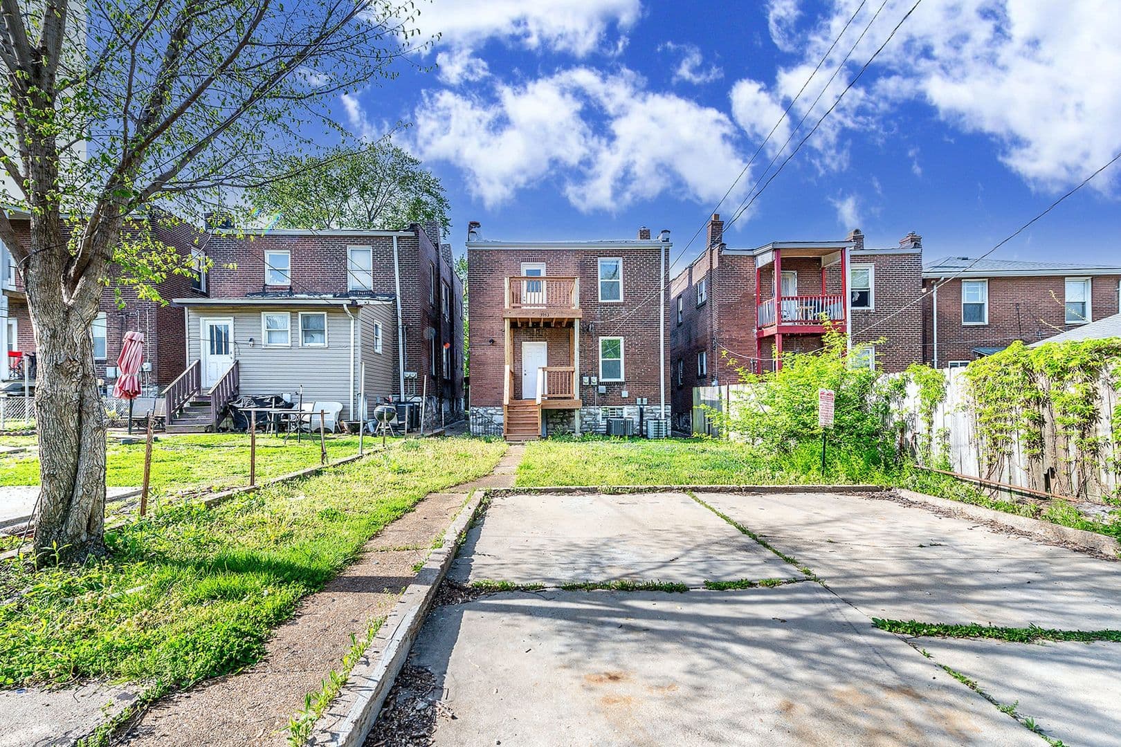 St. Louis Apartment: 3953 Tholozan Ave.