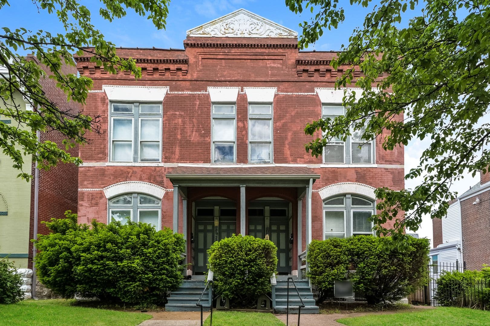 Saint Louis Apartment: 2821-2823 Henrietta Place