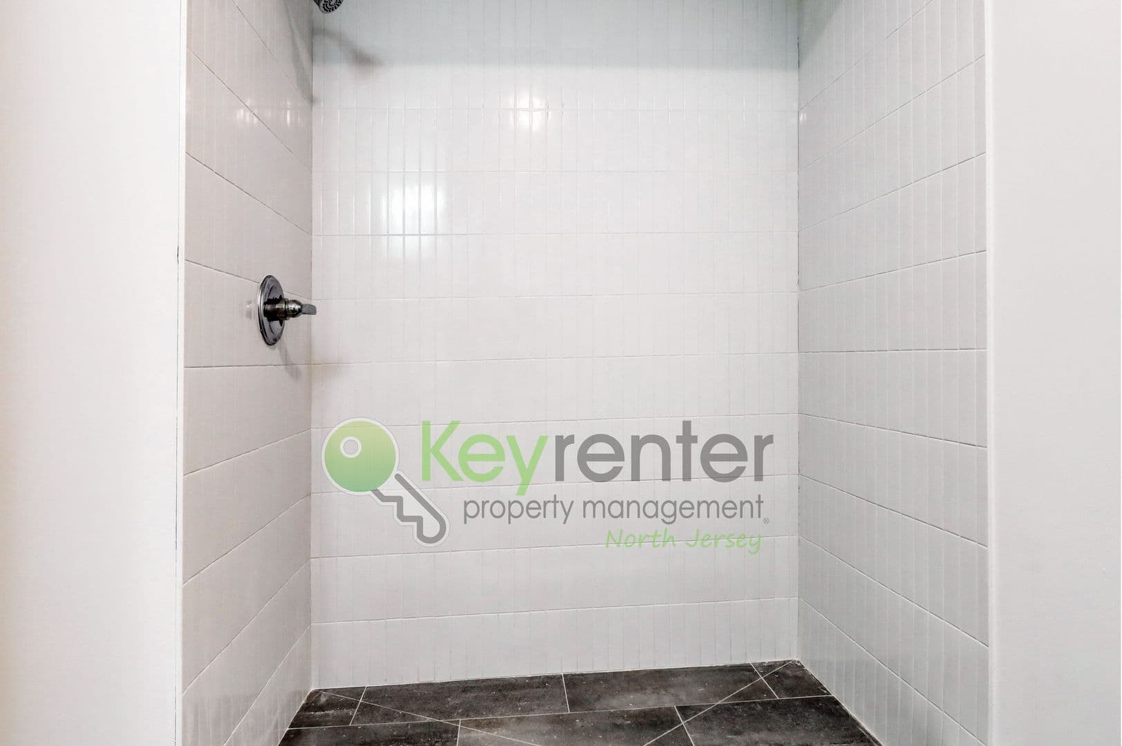 Passaic Townhome: 176 Pennington Avenue