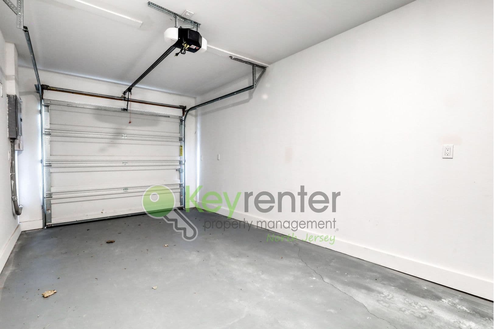Passaic Townhome: 176 Pennington Avenue