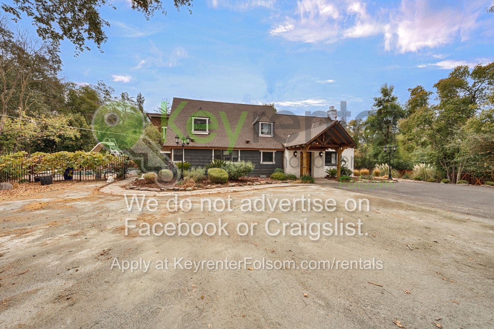 Sacramento House: 930 Saverien Drive
