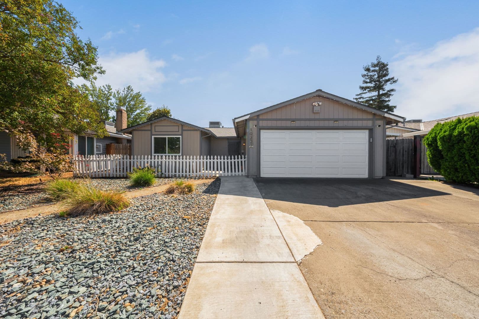 Sacramento House: 10222 Sunol Way
