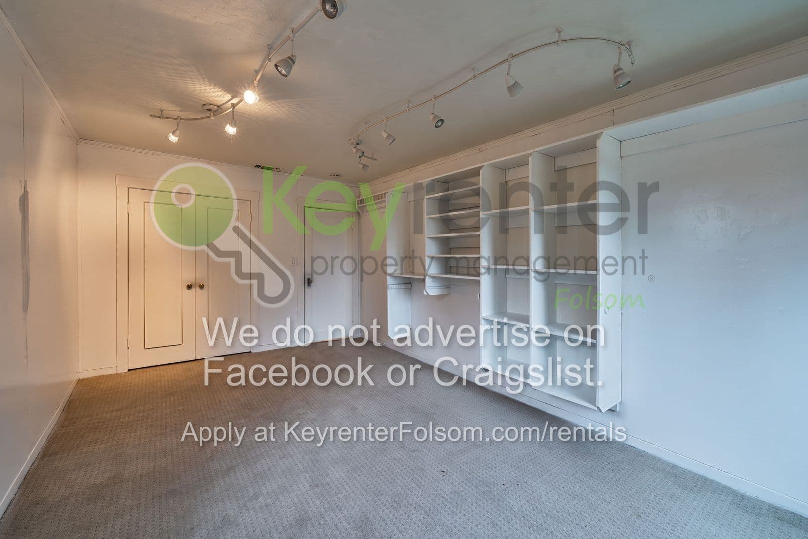 Sacramento House: 930 Saverien Drive