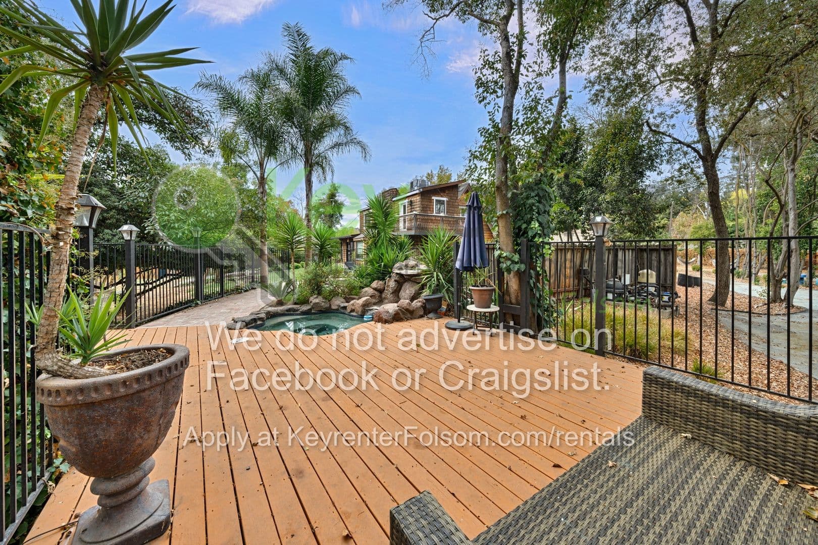 Sacramento House: 930 Saverien Drive
