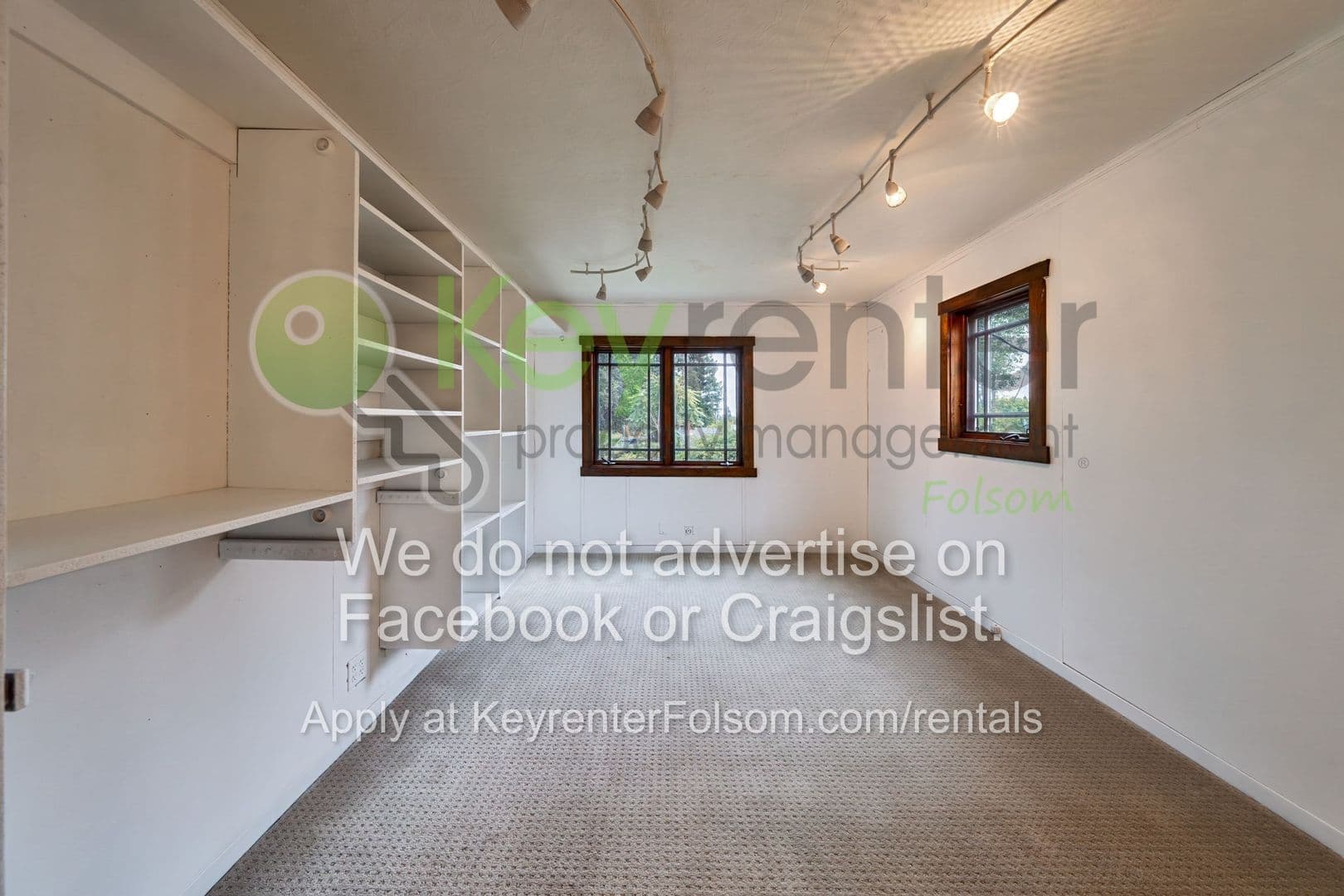 Sacramento House: 930 Saverien Drive