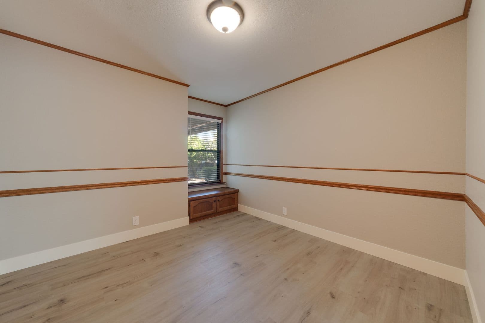 Folsom House: 103 Buck Circle