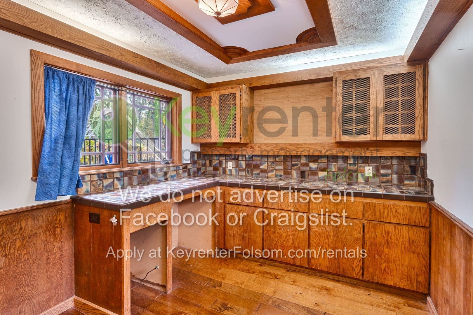 Sacramento House: 930 Saverien Drive