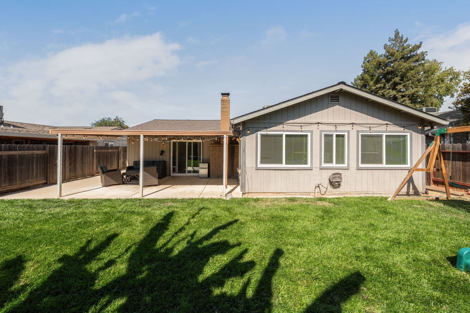 Sacramento House: 10222 Sunol Way