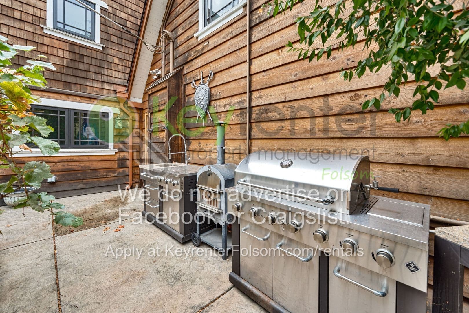 Sacramento House: 930 Saverien Drive