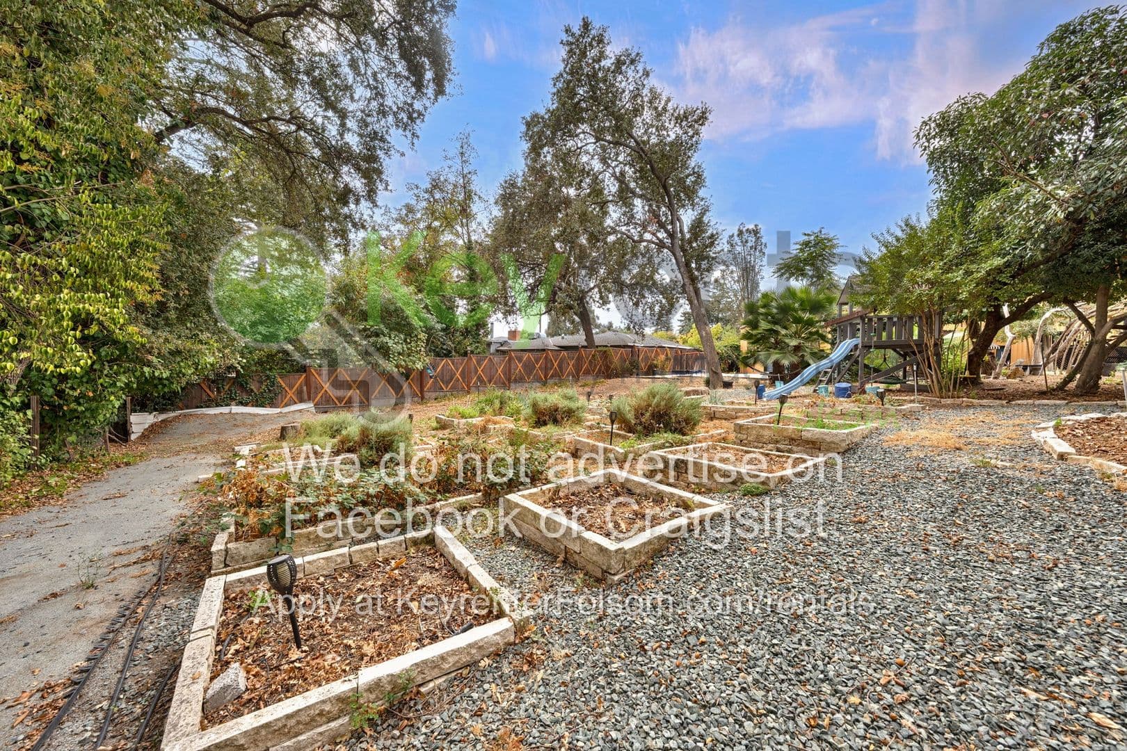 Sacramento House: 930 Saverien Drive