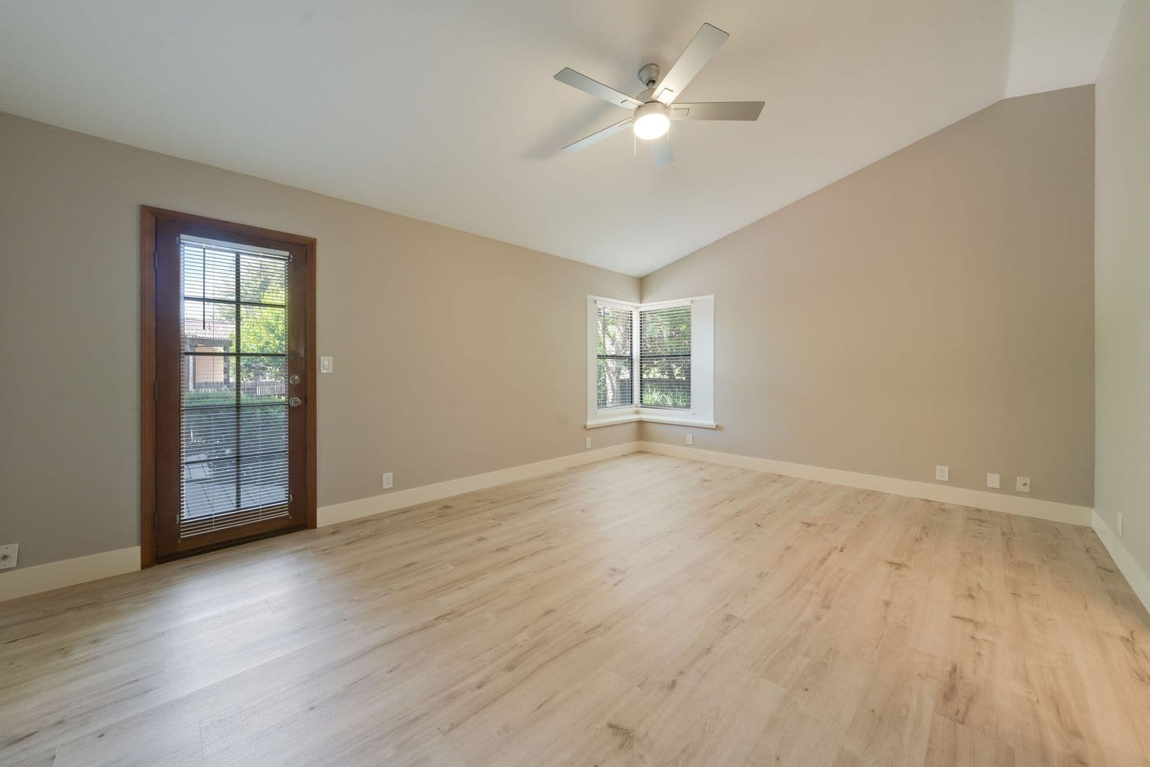 Folsom House: 103 Buck Circle