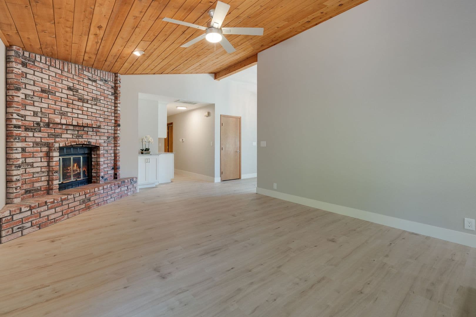 Folsom House: 103 Buck Circle