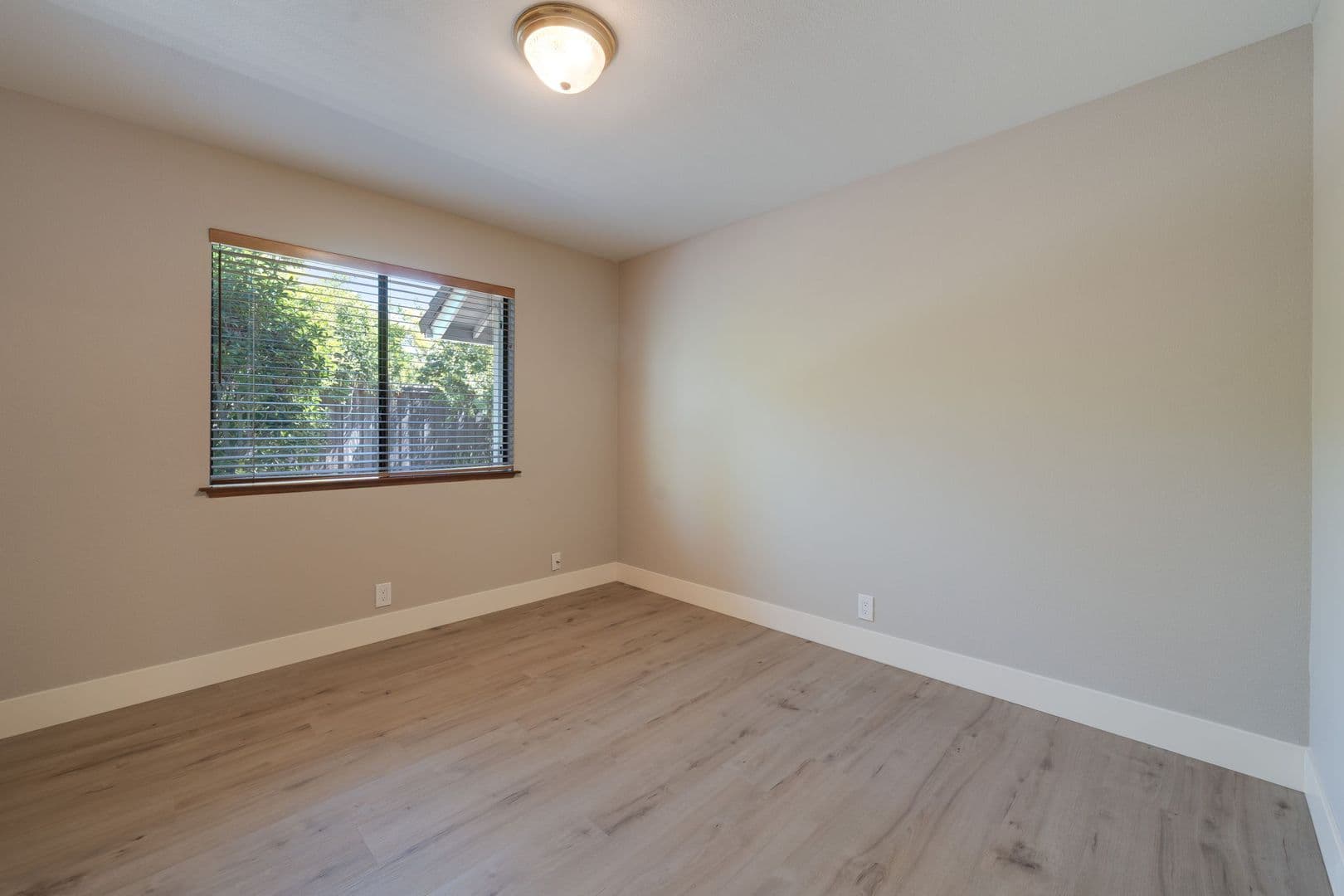 Folsom House: 103 Buck Circle