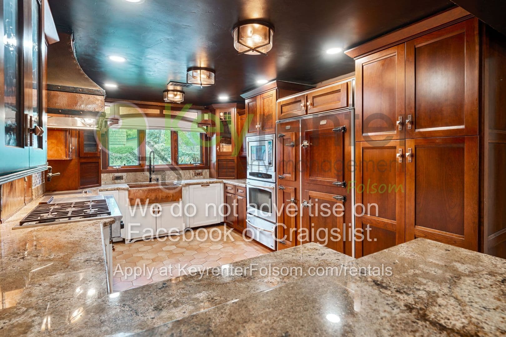 Sacramento House: 930 Saverien Drive