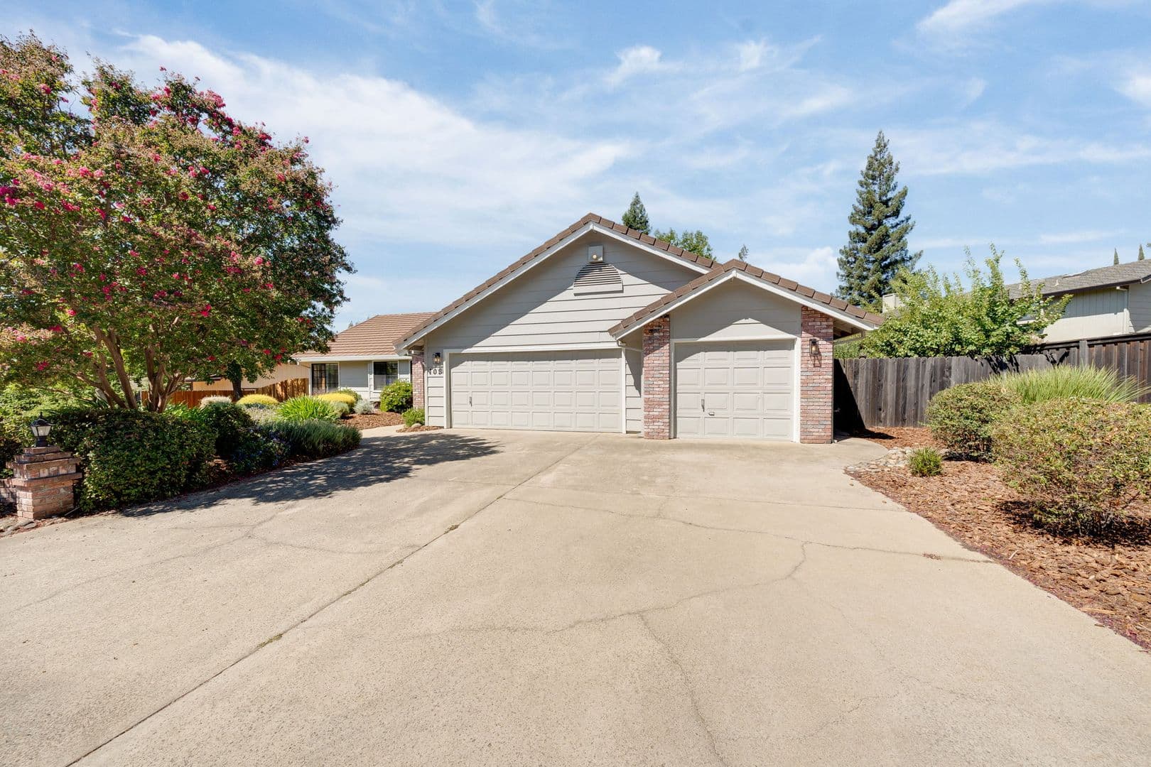 Folsom House: 103 Buck Circle