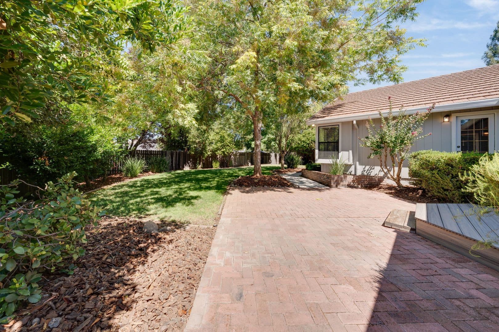 Folsom House: 103 Buck Circle