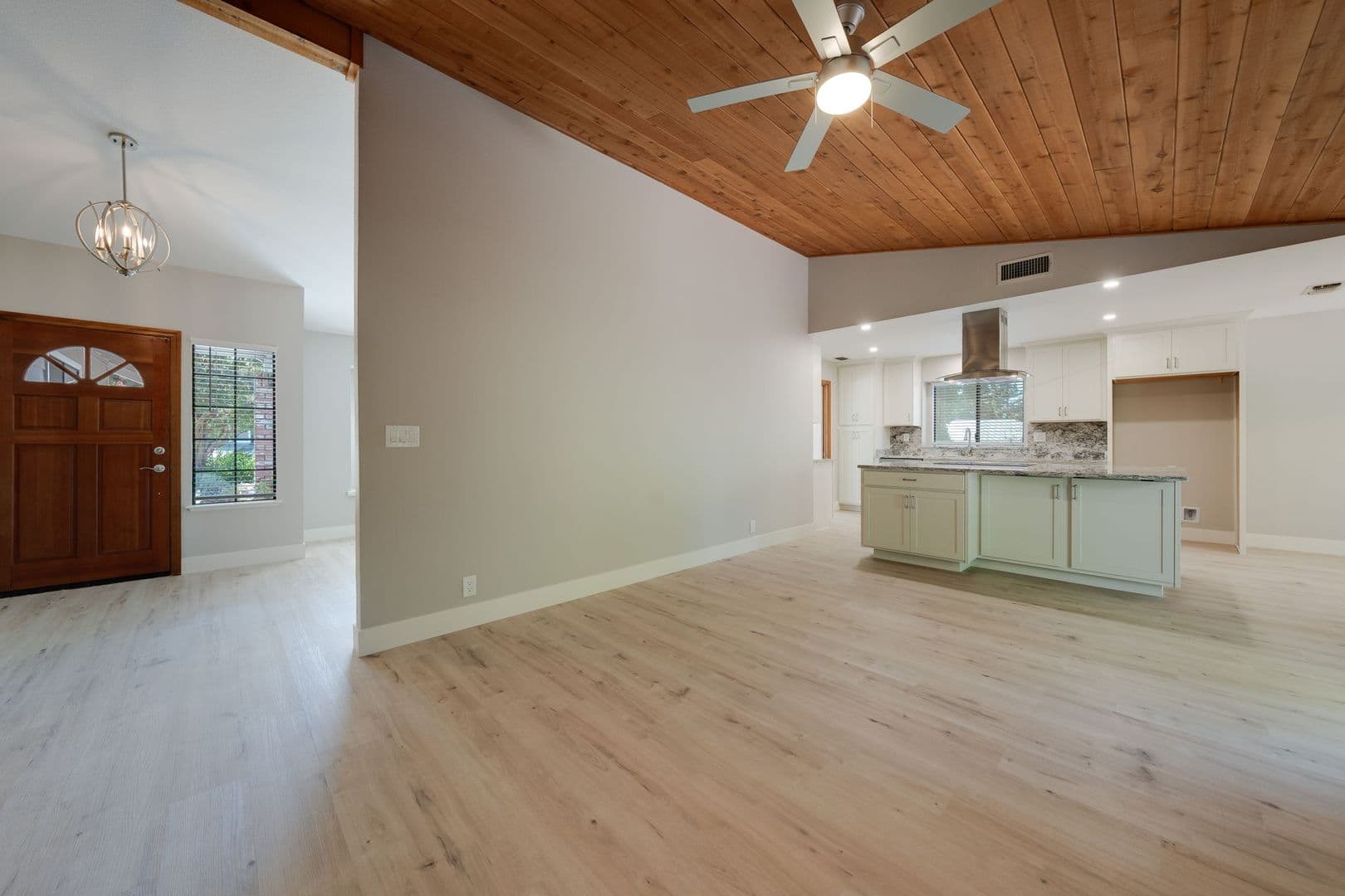 Folsom House: 103 Buck Circle