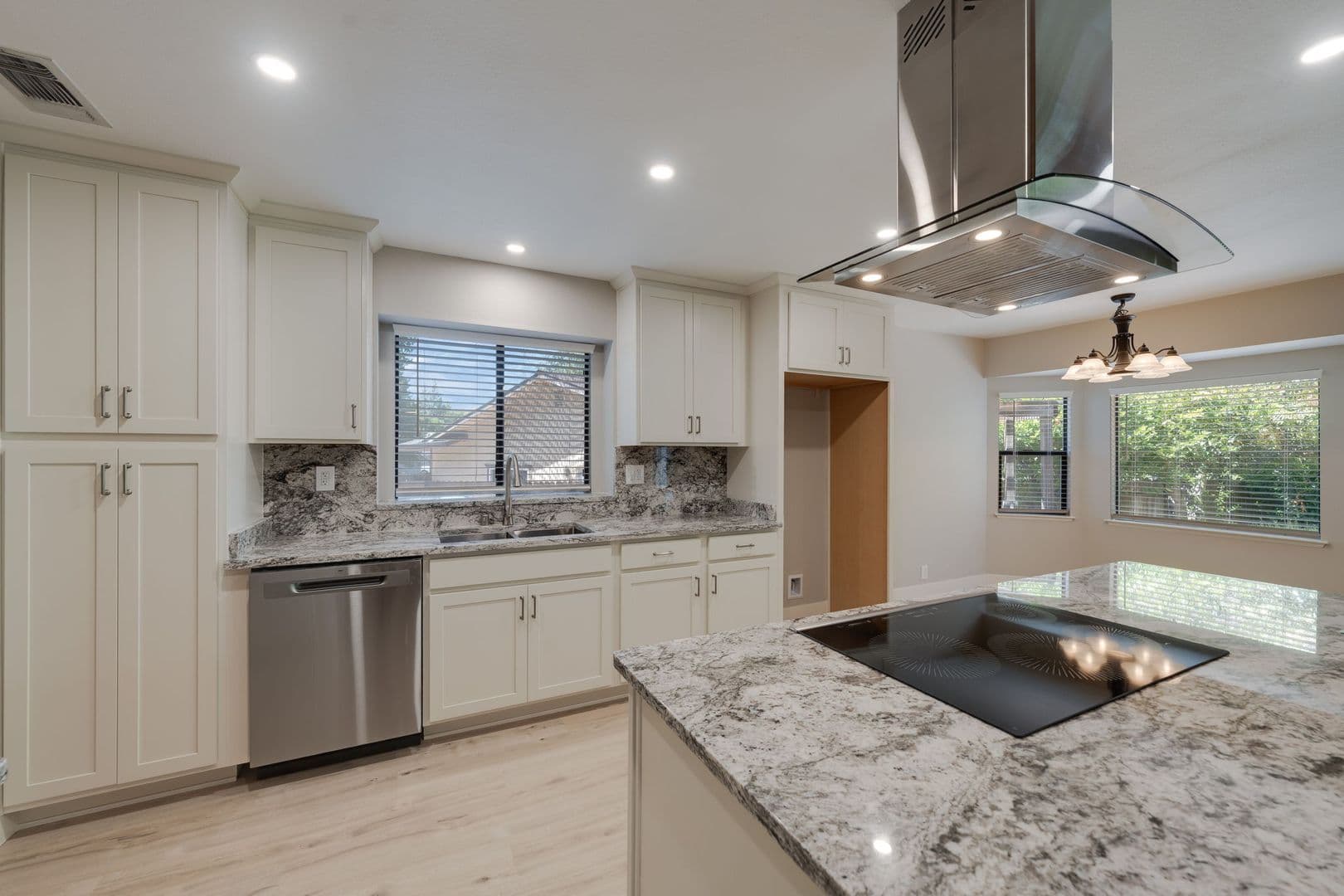 Folsom House: 103 Buck Circle