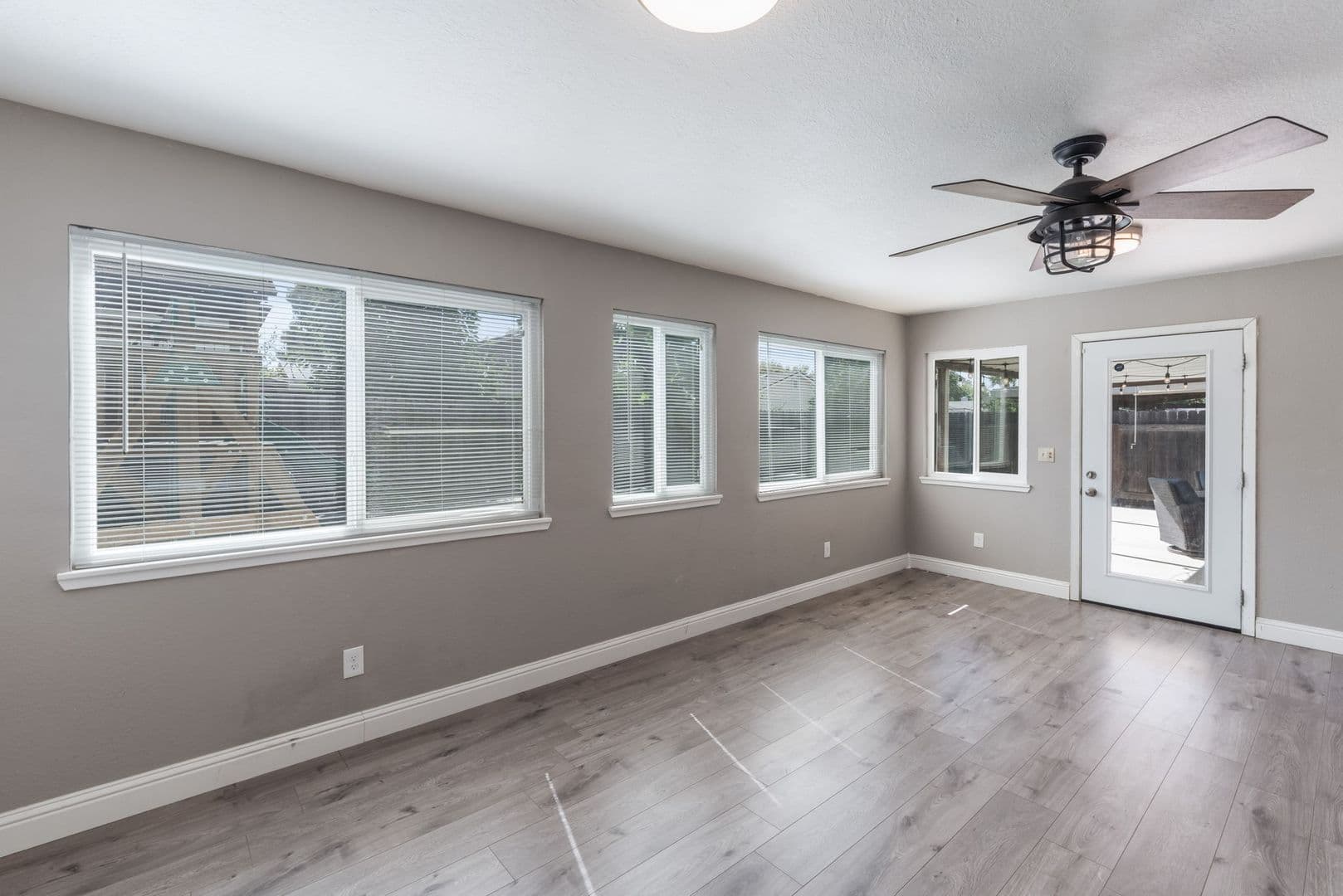 Sacramento House: 10222 Sunol Way