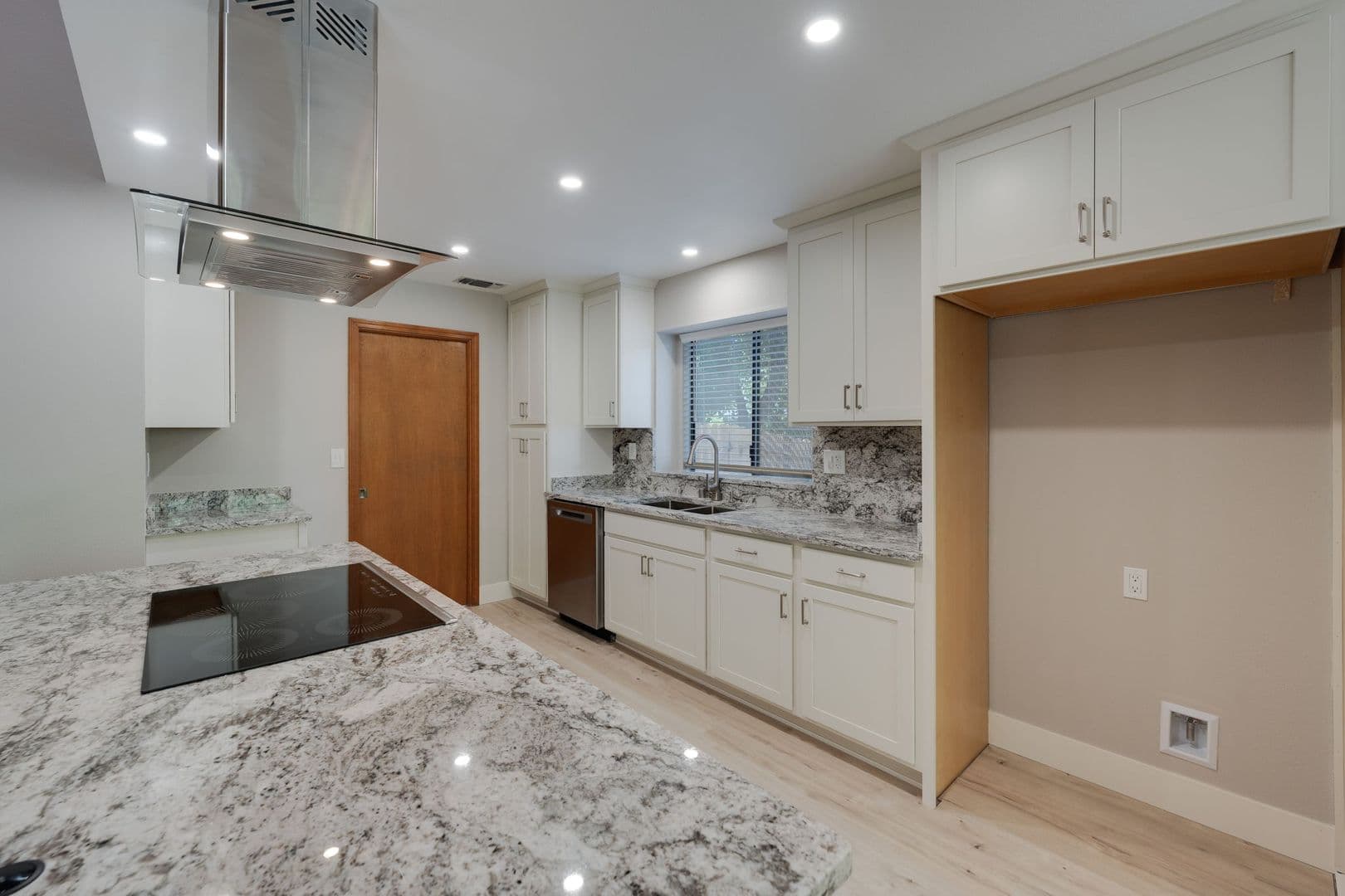 Folsom House: 103 Buck Circle