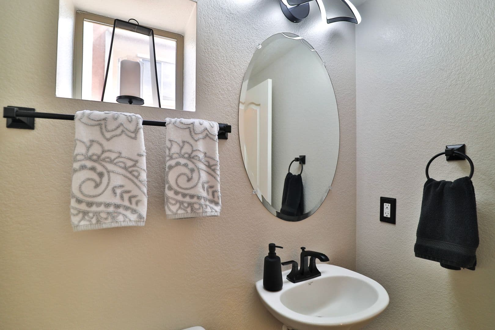 Gilbert Condo: 240 W. Juniper Ave, 1014