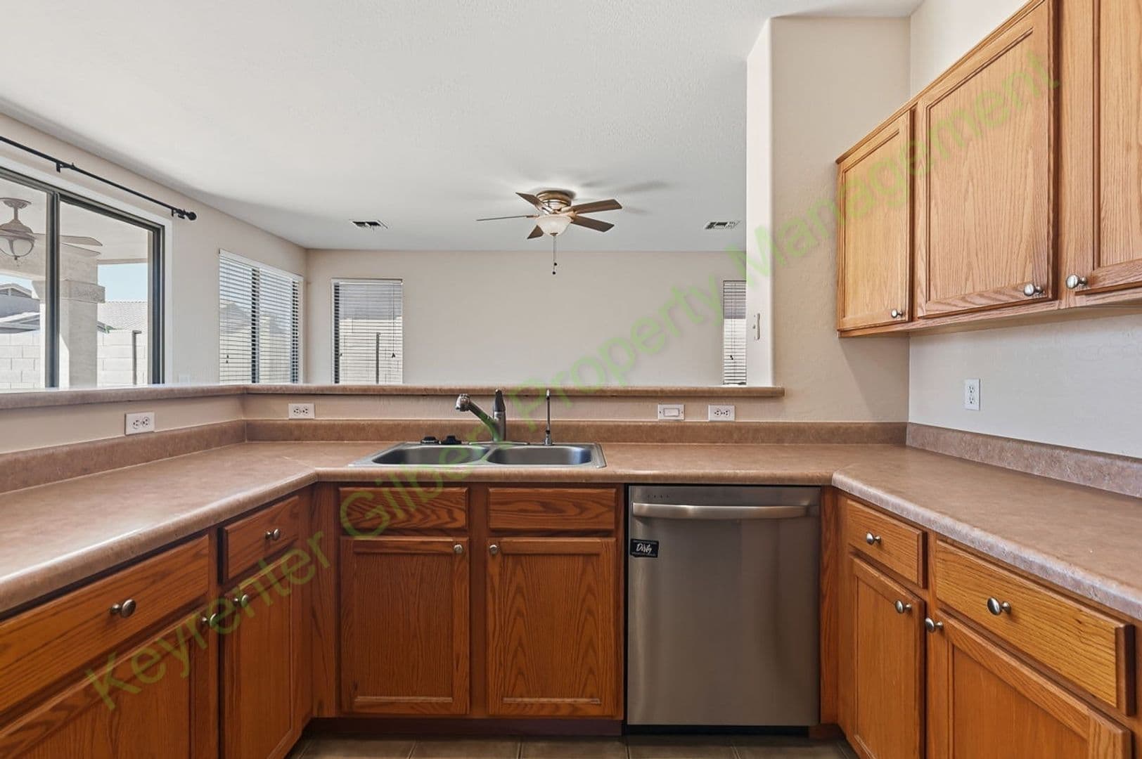 San Tan Valley House: 169 E Canary Court