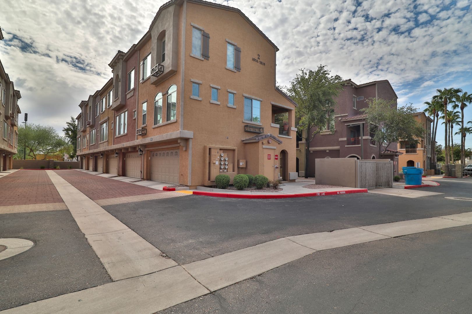 Gilbert Condo: 240 W. Juniper Ave, 1014
