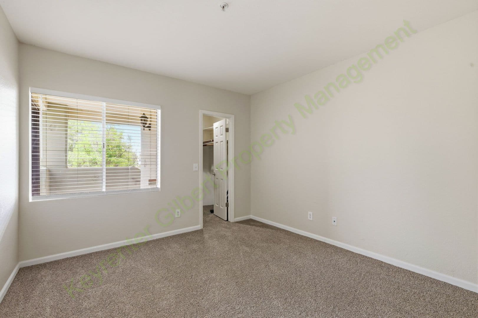 Chandler Townhome: 1825 W Ray Rd, 2065