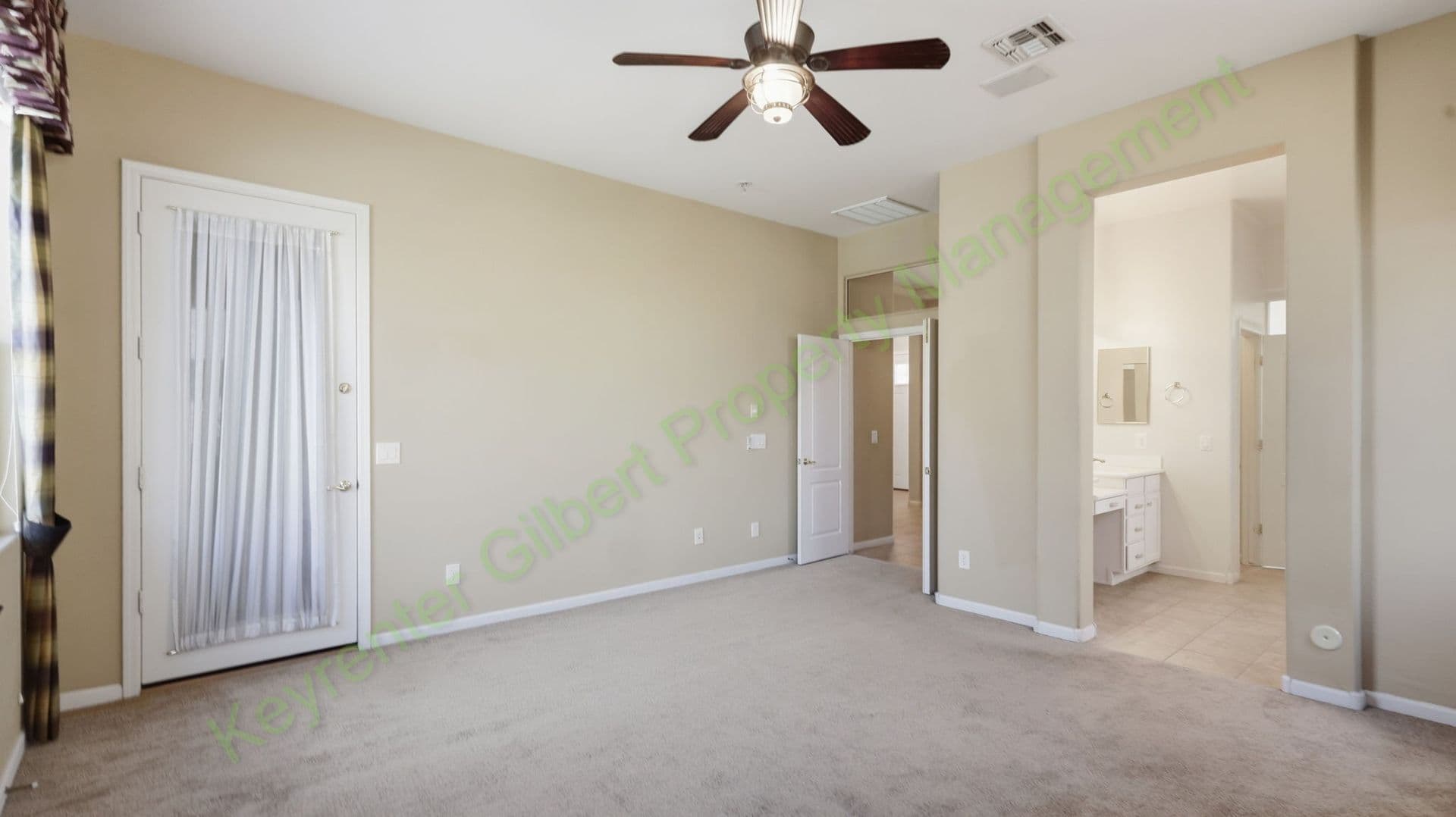 Gilbert House: 3810 E Latham Ct