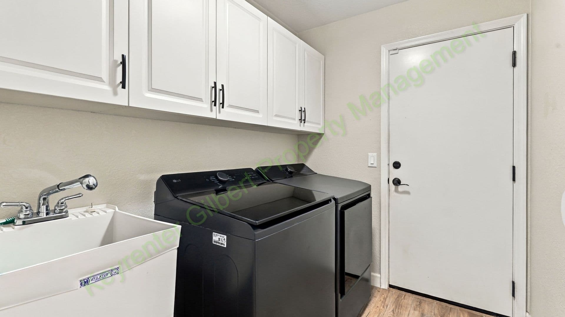 Gilbert House: 3271 E Santa Fe Ln