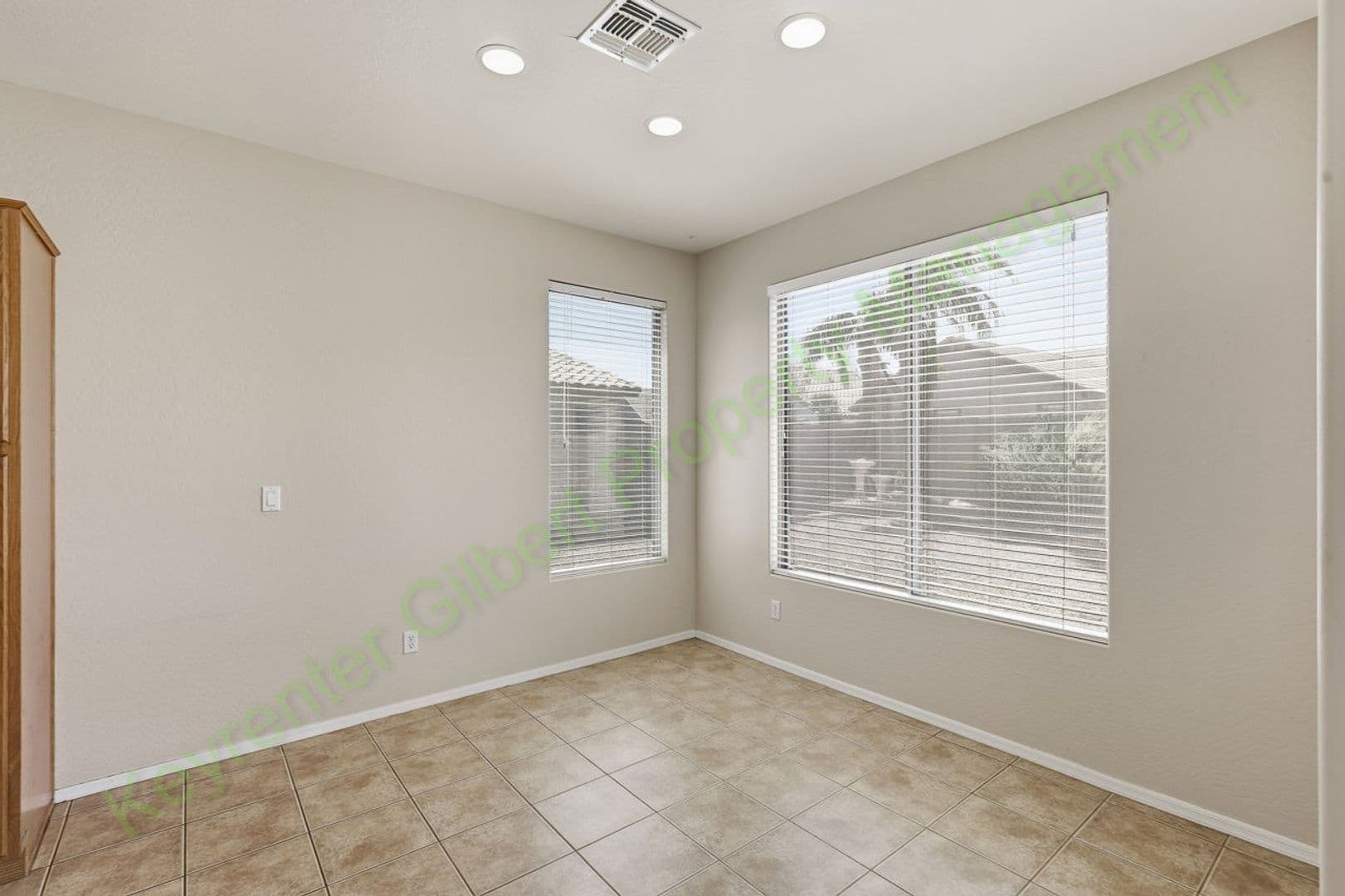 San Tan Valley House: 169 E Canary Court