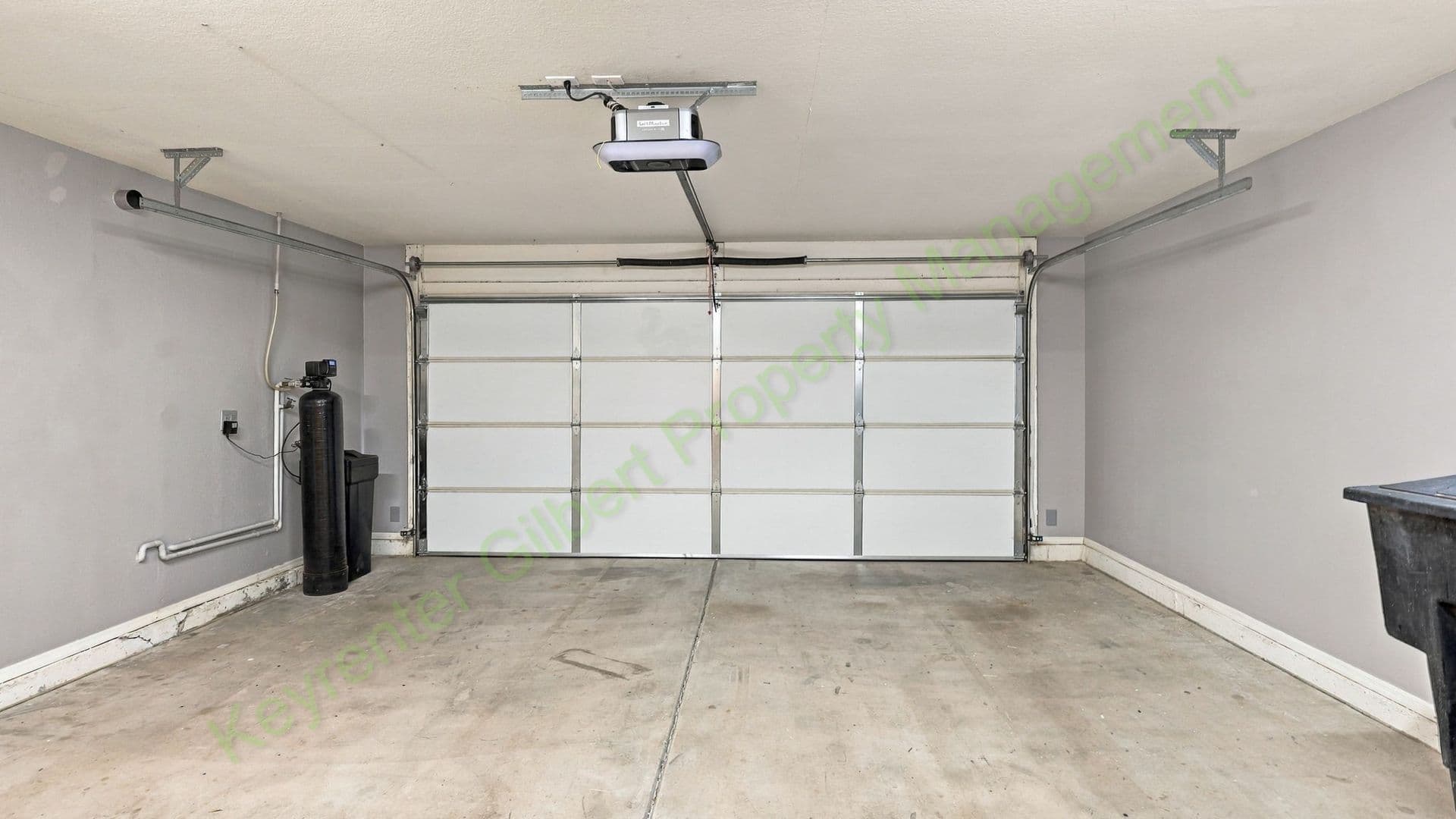 Chandler House: 2384 E Longhorn Pl