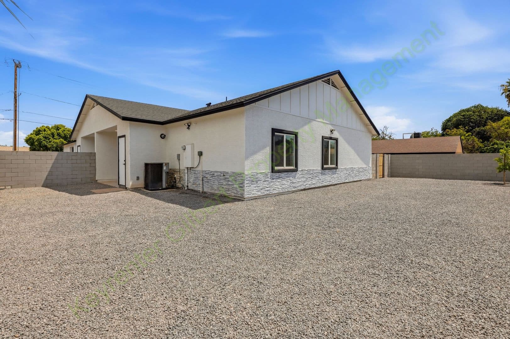 Mesa Townhome: 511 E 8th Ave