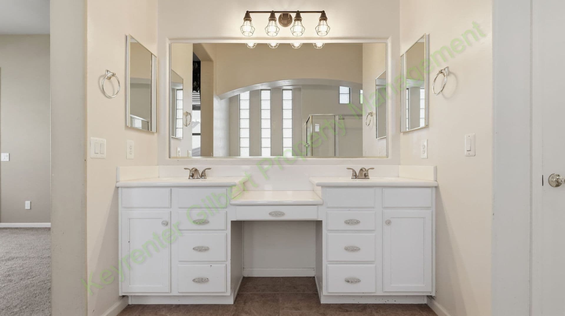 Gilbert House: 3810 E Latham Ct