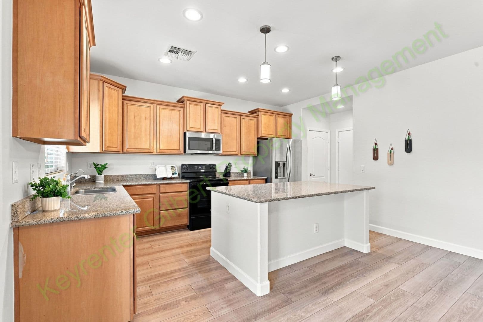 San Tan Valley House: 1546 W Alder Road