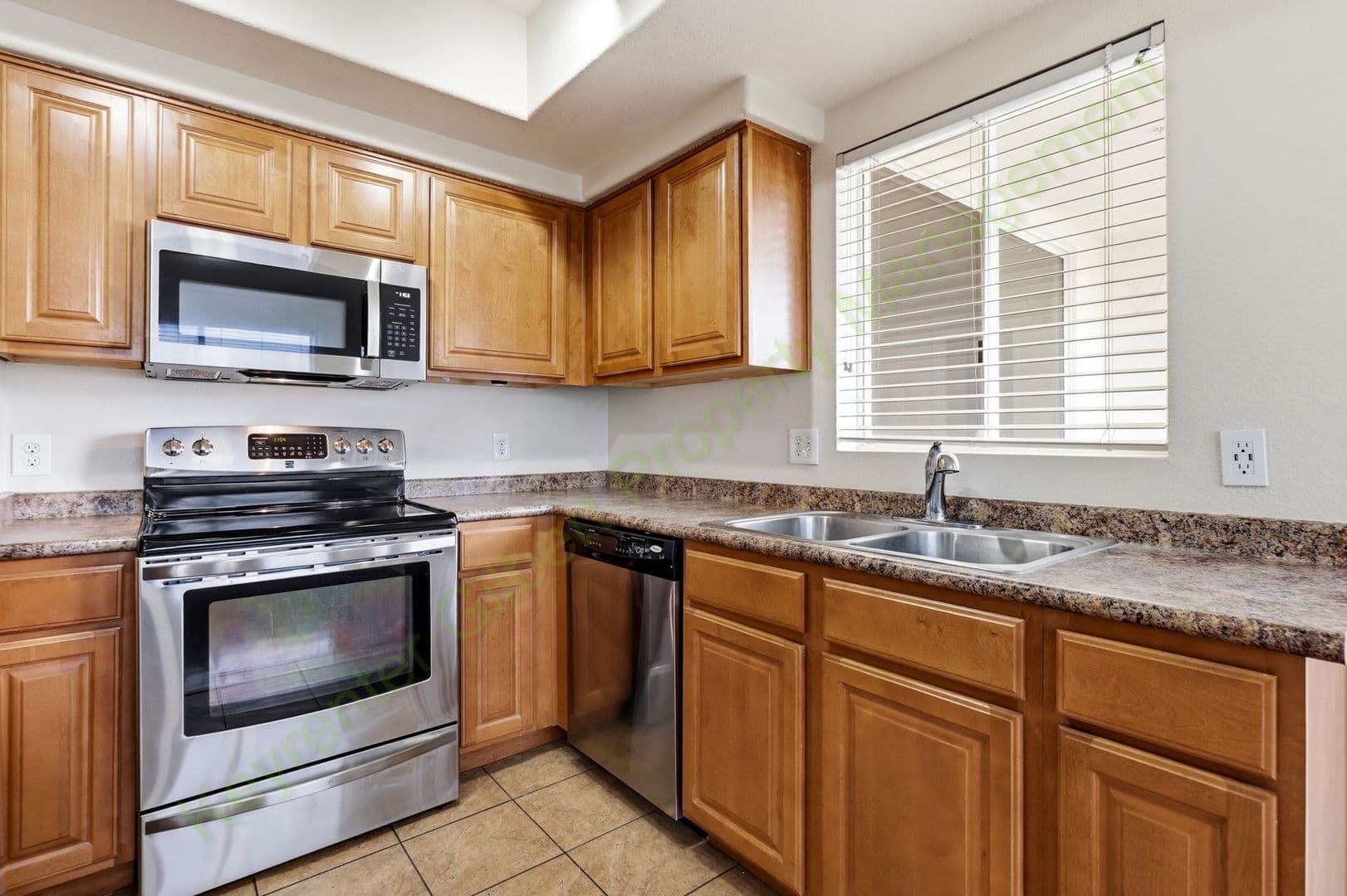 Chandler Townhome: 1825 W Ray Rd, 2065