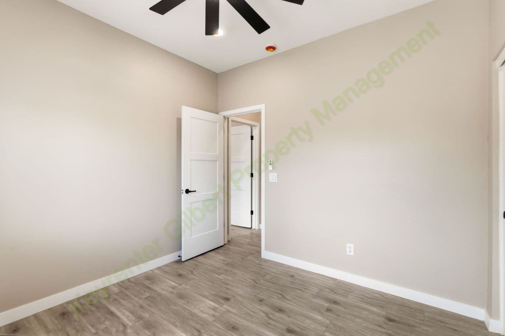 Mesa Townhome: 511 E 8th Ave