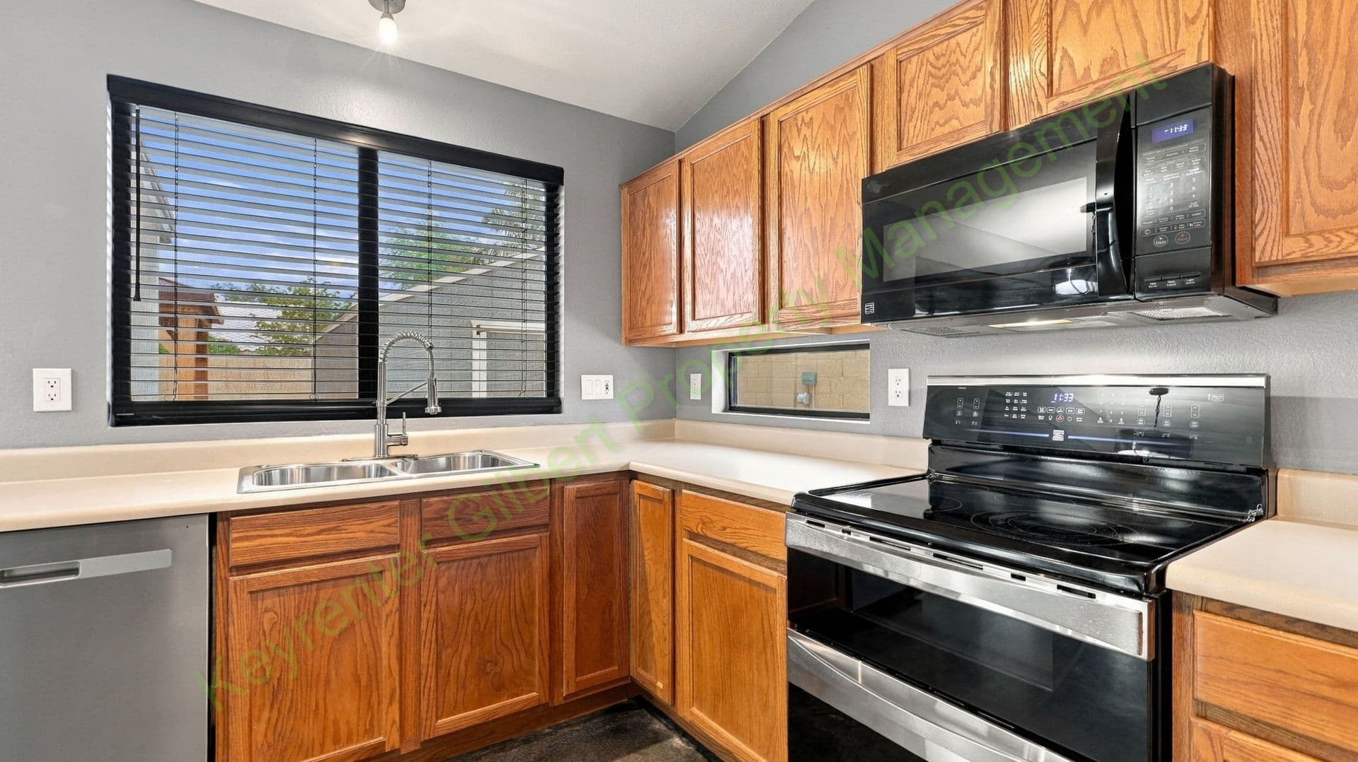 Chandler House: 2384 E Longhorn Pl