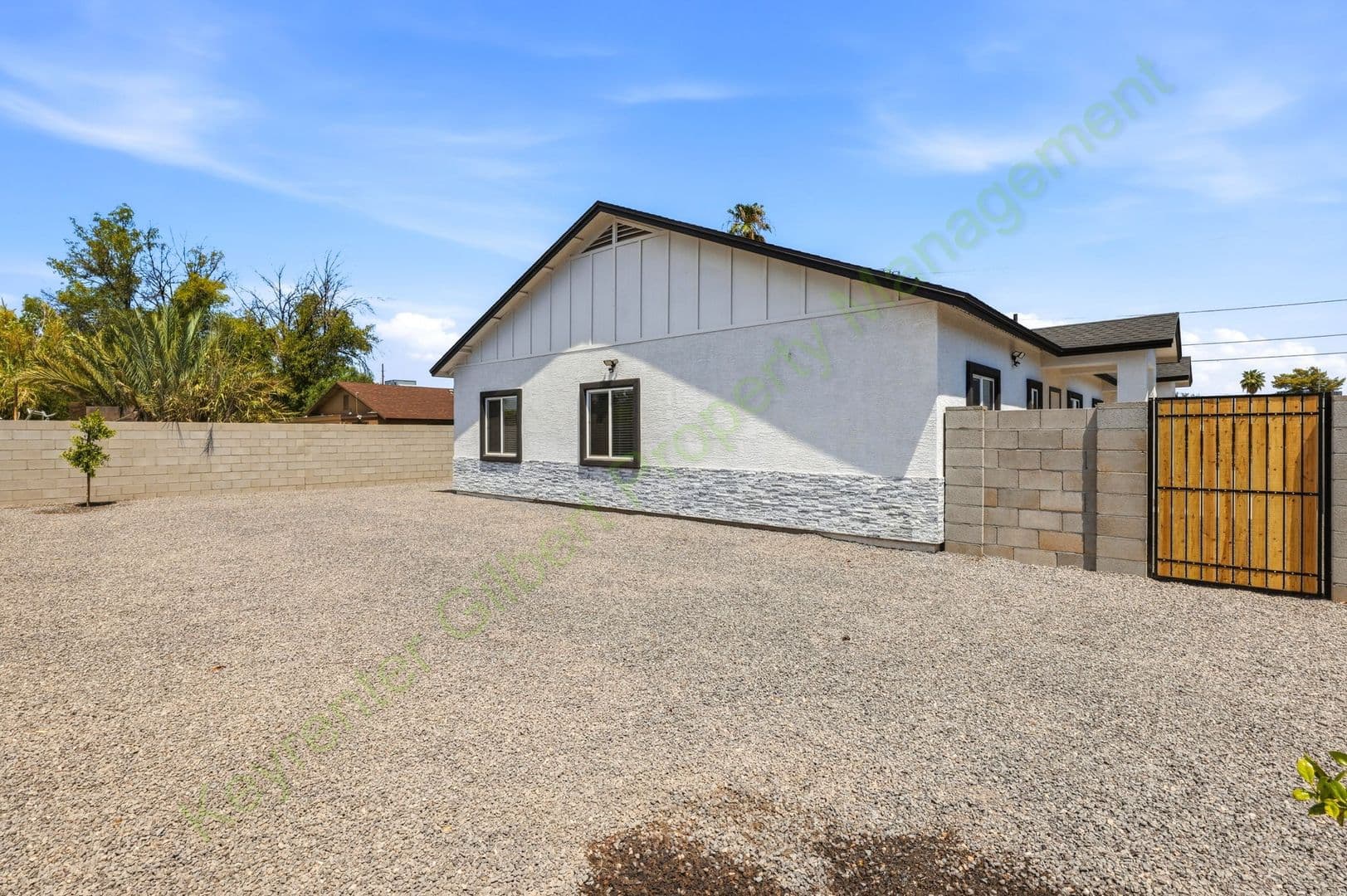 Mesa Townhome: 511 E 8th Ave