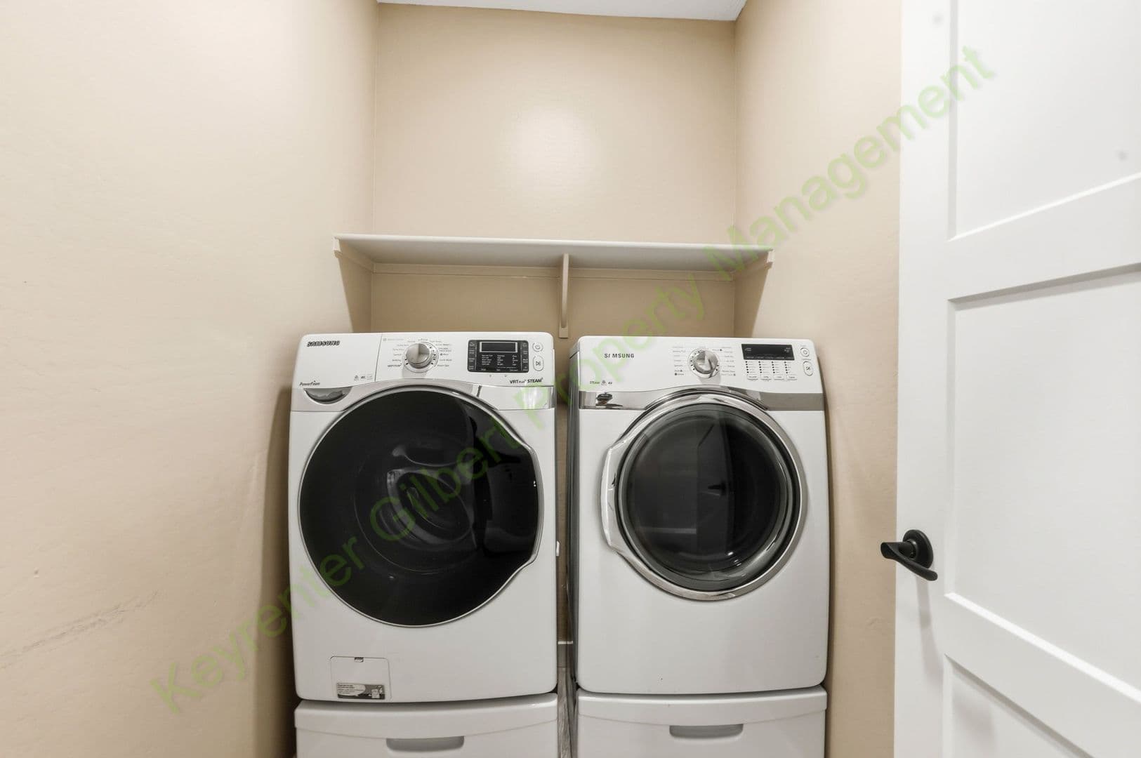 Mesa Townhome: 511 E 8th Ave