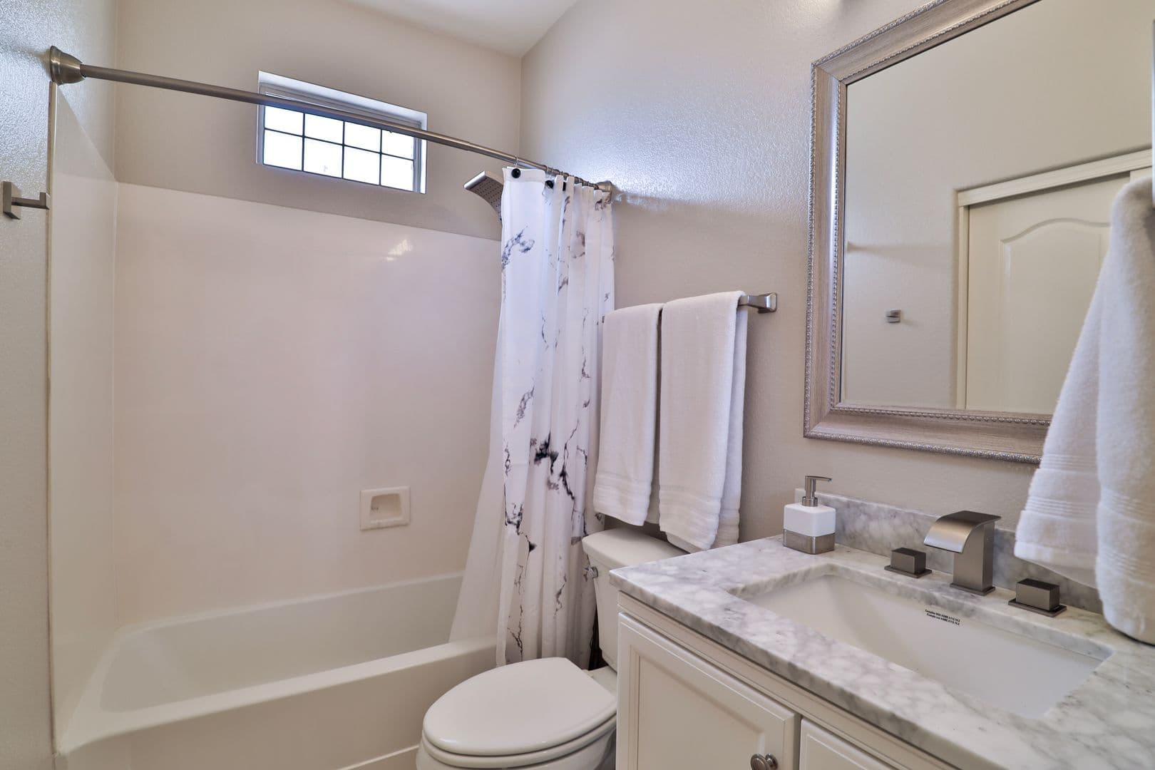 Gilbert Condo: 240 W. Juniper Ave, 1014