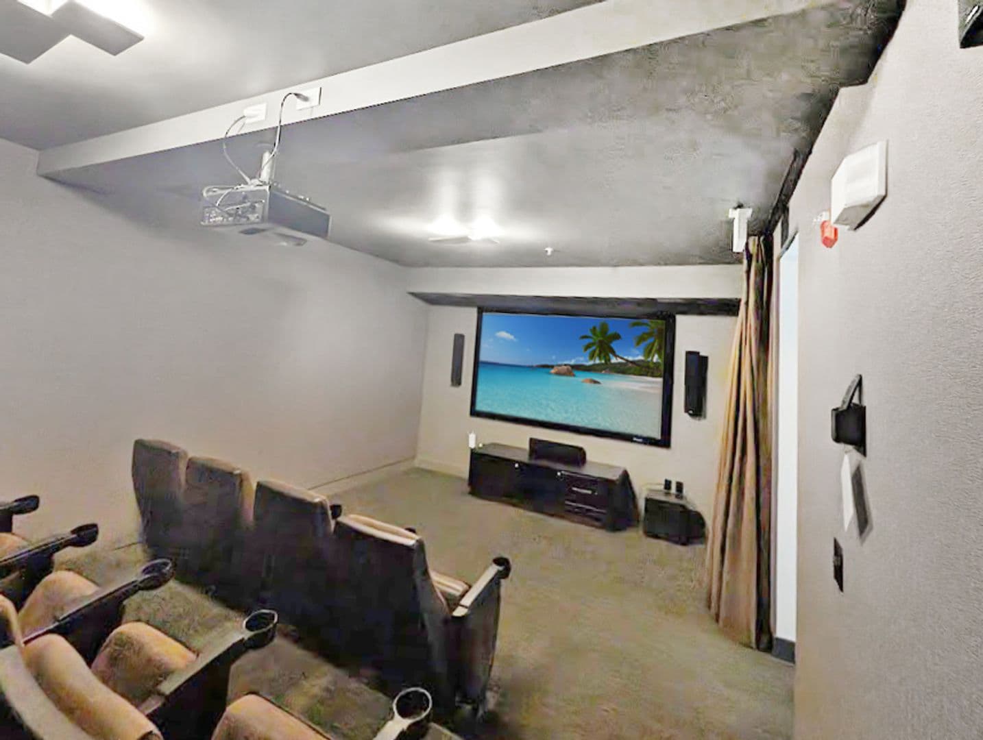 Seattle Condo: 1410 E Pine Street W208