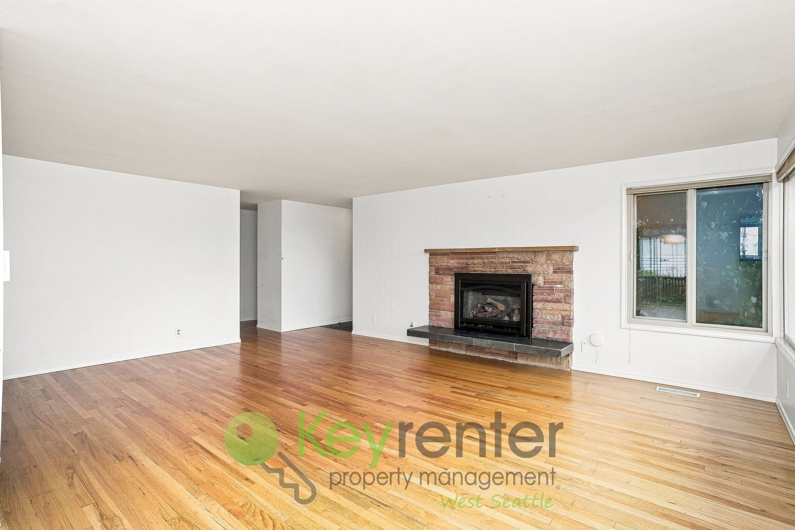 Des Moines House: 924 S 226th Pl