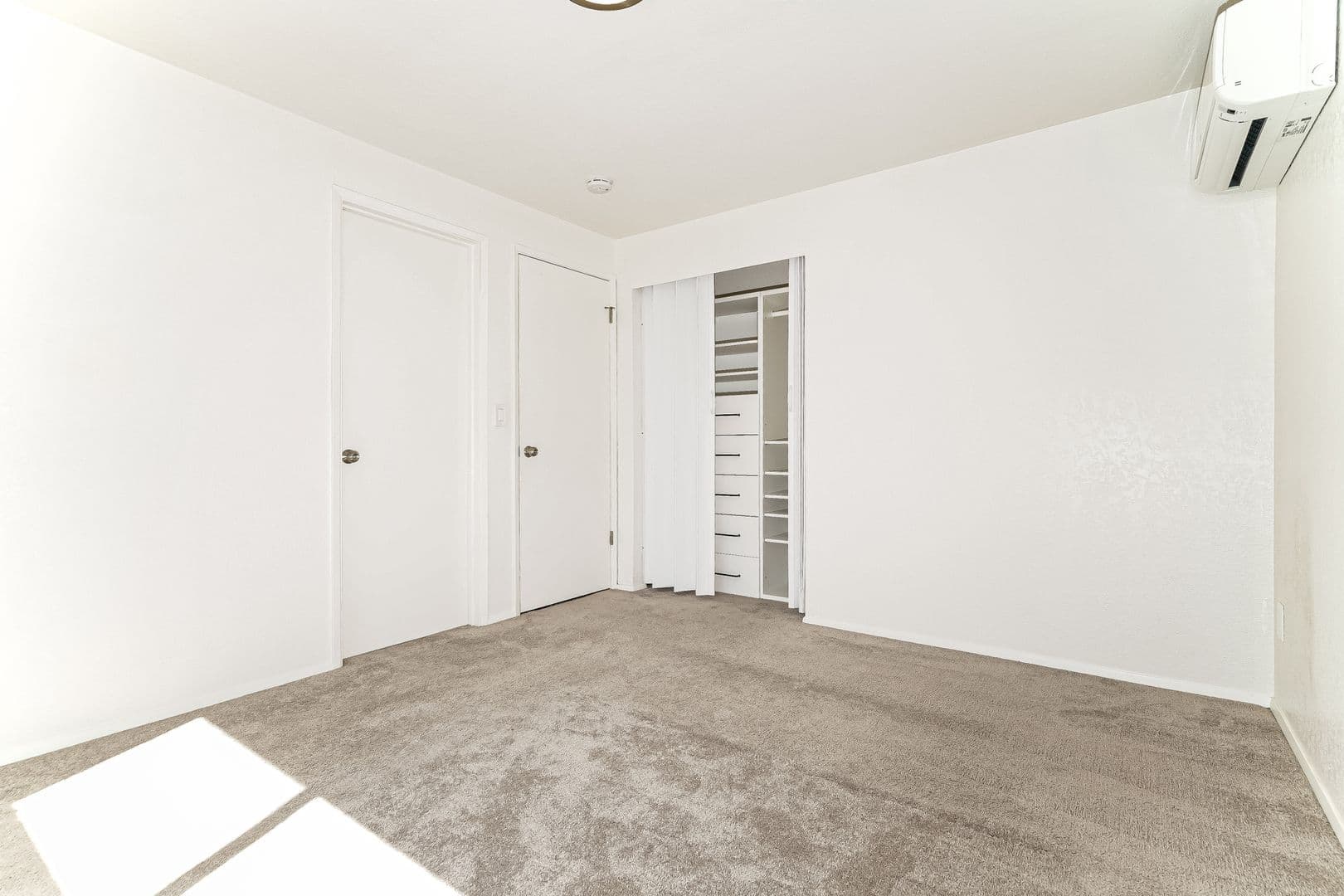 Seattle Apartment: 10201-10203 17th Ave SW