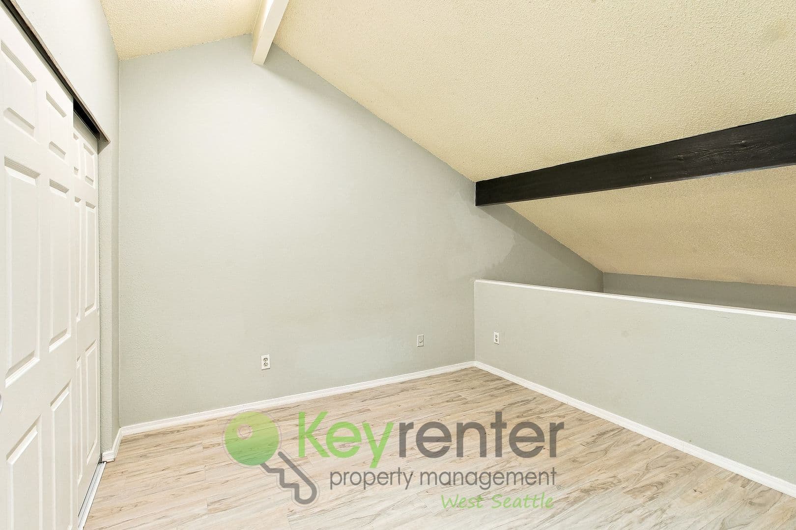 Seattle Condo: 12600 57th Ave S